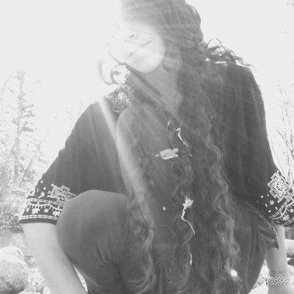 Meet your Posher, Mimilia - Picture 1 of 1